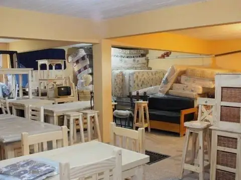 Local en Venta en Miramar, USD 240.000