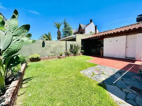 Casa 6 ambientes con 3 baños