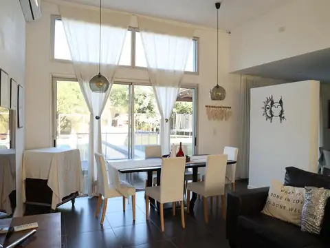 Venta casa en lote interno en San Francisco, Villanueva