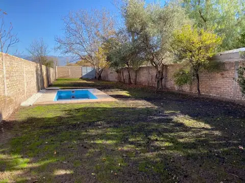 Casa en Venta con 3 cocheras