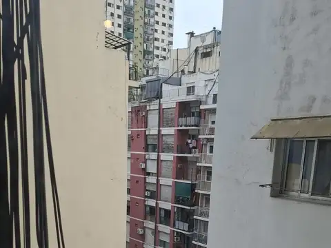 LUMINOSO MONOAMBIENTE CON KITCHENETTE  A MTS. FACULTADES