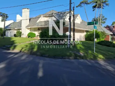 Casa en Venta en Playa Mansa, USD 795.000