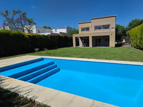 Casa en venta, 4 amb Barrio La Comarca