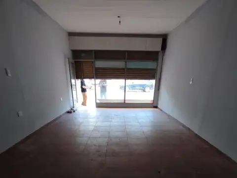 Local en Alquiler en Barrio España y Hospitales, $ 400.000