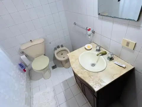 Casa 6 ambientes con 1 baño
