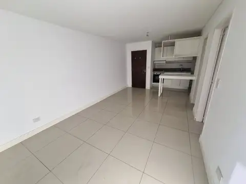 Departamento en Alquiler en Ituzaingo Norte, $ 600.000