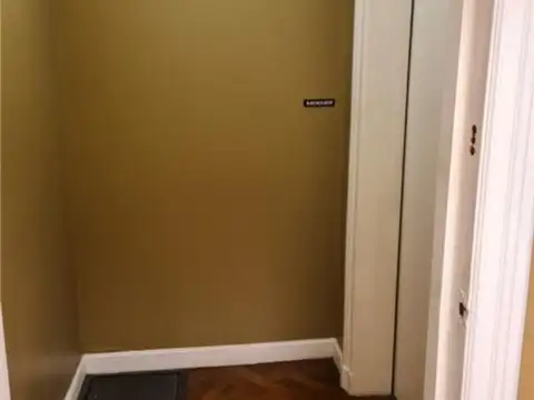 Oficina en Venta 20 años