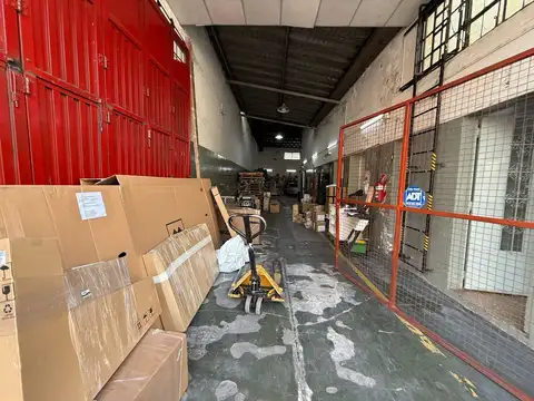 Galpon en Alquiler en Parque Chacabuco, $ 3.200.000