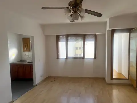 Pedro Lozano 3000, Piso 7