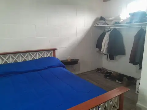 Casa 2 ambientes con 1 baño