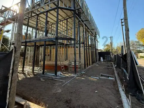 489 Esquina 18 , Piso 0