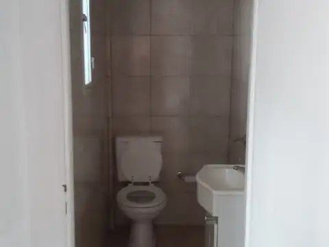 Depto Tipo Casa 3 ambientes con 2 baños