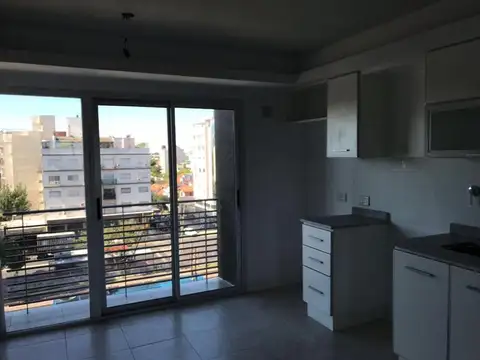 DEPARTAMENTO 2 AMB EN SEGUNDA RIVADAVIA