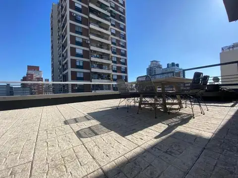 SEMIPISO AMPLIO LUMINOSO CON COCHERA 2 BAÑOS. MUY LUMINOSO