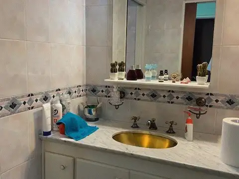 Depto Tipo Casa en Venta con 1 cocheras