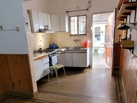 Casa 2 ambientes con 1 baño