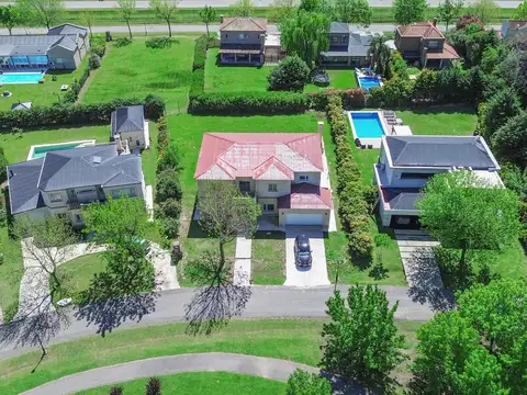 Casa en Venta de 5 dormitorios