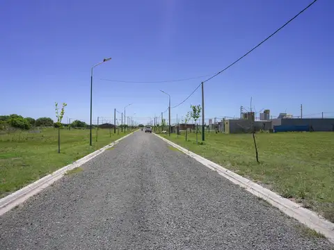 VENDE-PERMUTA Terreno 300 m2. en Piñero Barrio Abierto "La Toscana" Escriturado