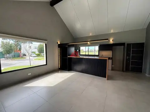 Casa en Venta al Oeste