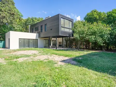 Casa en Alquiler en Funes, $ 1.200.000