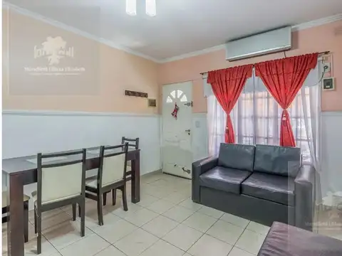 Depto Tipo Casa en Venta con 1 cocheras