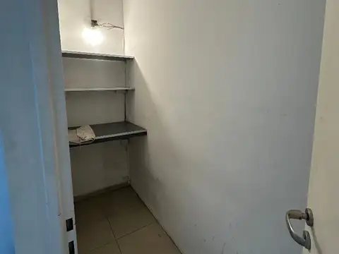 Oficina en Alquiler con 1 cochera