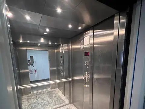 Oficina en Alquiler al Este