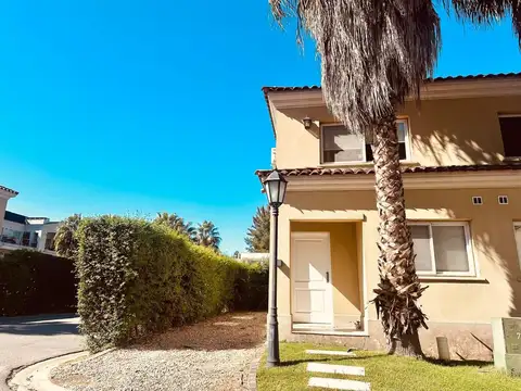 Departamento 3 amb venta en Pilar con jardín