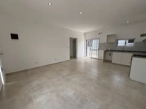 Depto Tipo Casa en Alquiler de 2 dormitorios