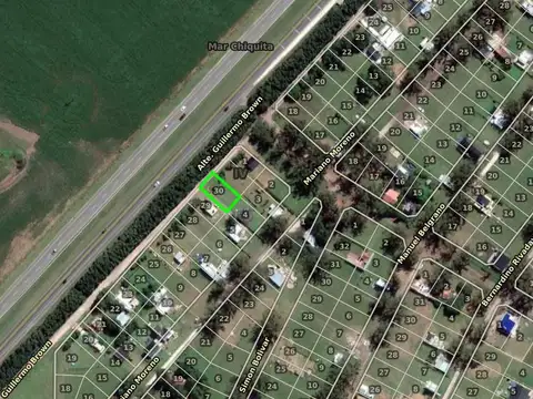 Terreno en Venta 27  mts Fondo