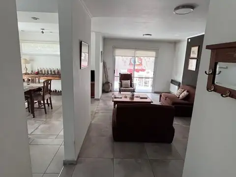 Depto Tipo Casa 5 ambientes con 1 baño