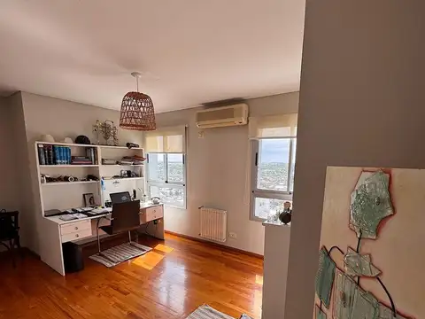 Departamento en Venta de 4 dormitorios