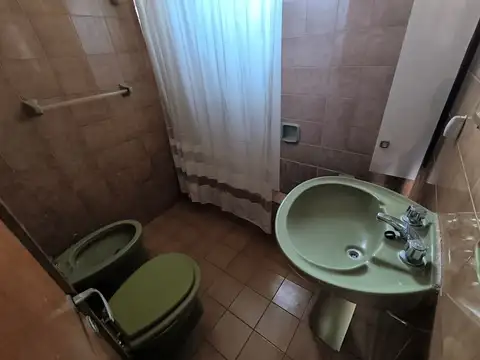 Casa en Venta con 4 cocheras