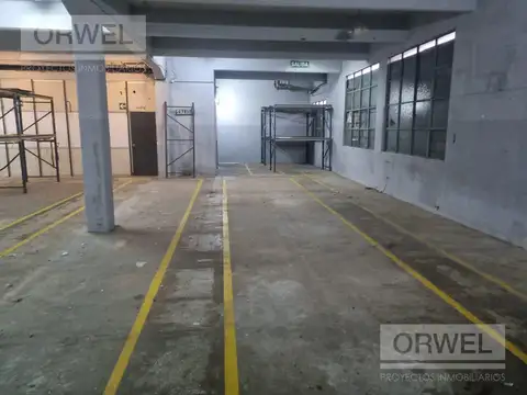 Galpon en Alquiler 28  mts Fondo