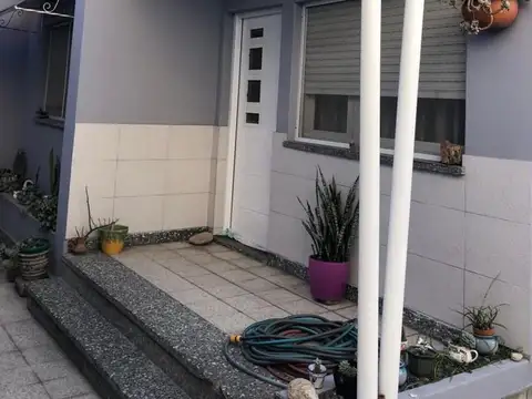 Depto Tipo Casa en Venta en Villa Riachuelo, USD 130.000