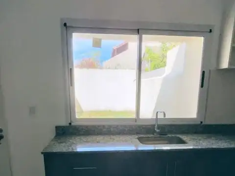 Depto Tipo Casa en Venta de 4 ambientes
