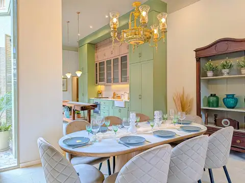 Casa 6 ambientes con 2 baños