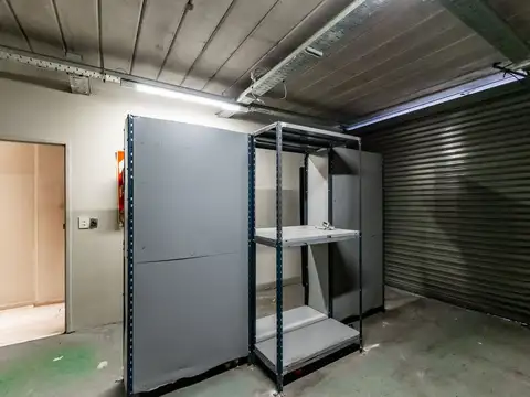 Oficina en Venta con 3 cocheras