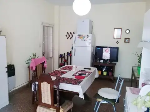 Depto Tipo Casa 3 ambientes con 1 baño