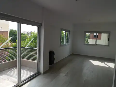 Marcos Paz 3500, Piso 4