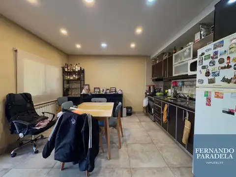 Casa en Venta con 3 cocheras