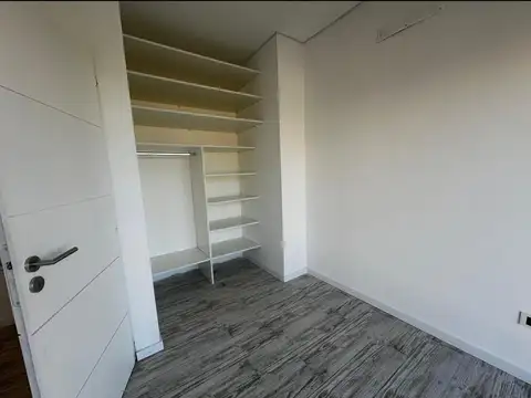 Casa en Alquiler con 1 cochera