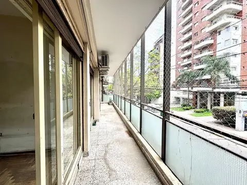 Juan Bautista Alberdi al 2400