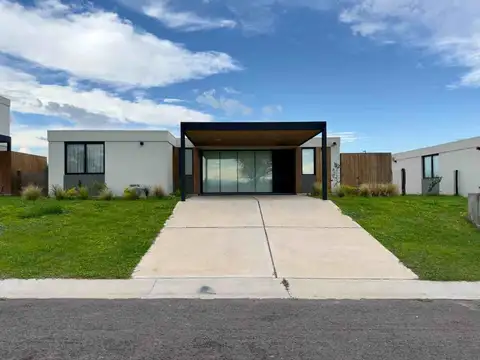 La Verbena. Zona Aeropuerto Calle 40. Lote 100