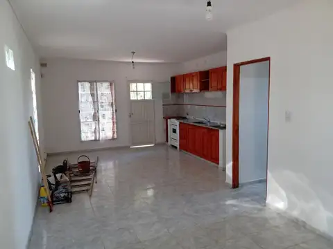 Casa venta - 2 dormitorios 1 baño - 308mts2 totales - Barrio Gambier