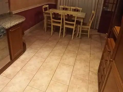 Casa 6 ambientes con 3 baños