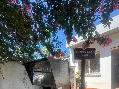 Casa en Venta con 1 cochera