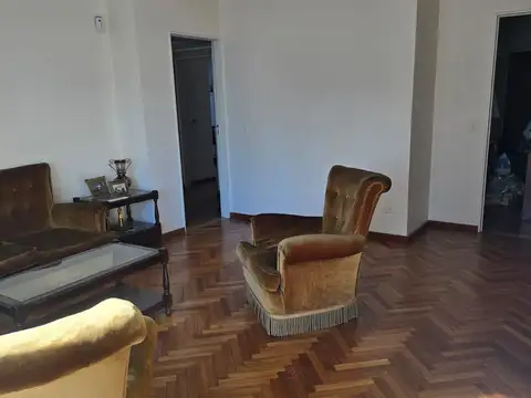 Departamento 5 ambientes con 2 baños