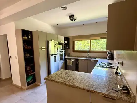 Casa en Venta en Country Club Banco Provincia, USD 450.000