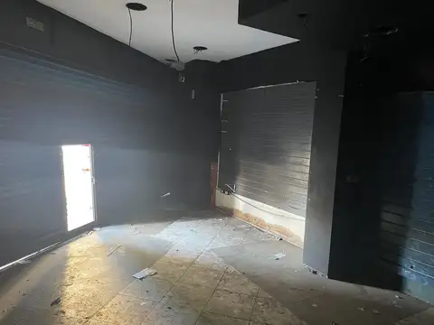 LOCAL CABILDO ESQUINA BLANCO ENCALADA, FOCO COMERCIAL  